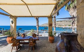 Villa Proto Helidoni - A Cozy Beachfront Villa